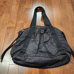 Lululemon Effortless Tote in black